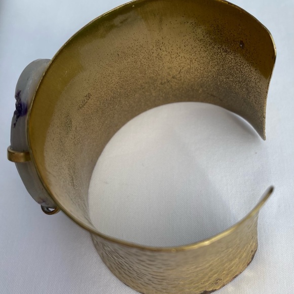 Large Natural Stone Cuff Bracelete Golden - Picture 5 of 9